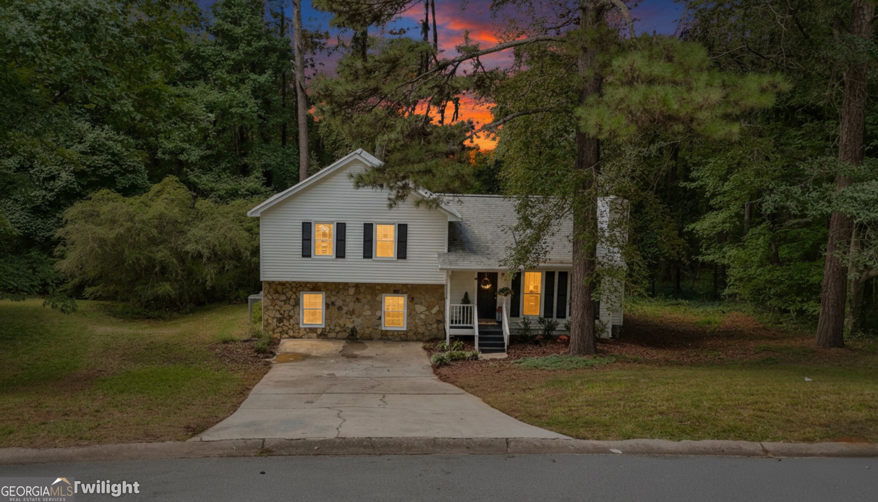 4585 Muirwood Circle Property Photo 4