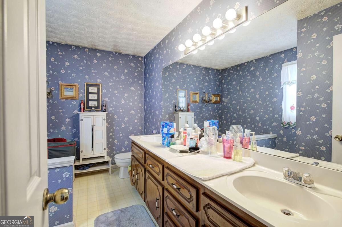 18 Gentry Drive Sw Property Photo 16