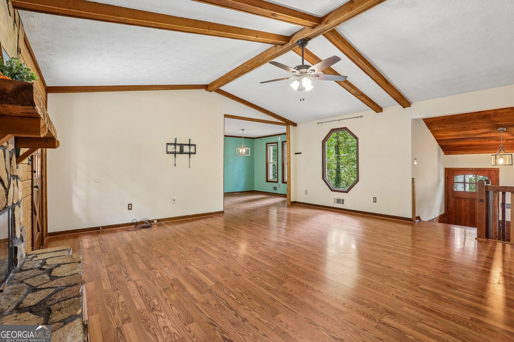 231 Sabrina Court Property Photo 8