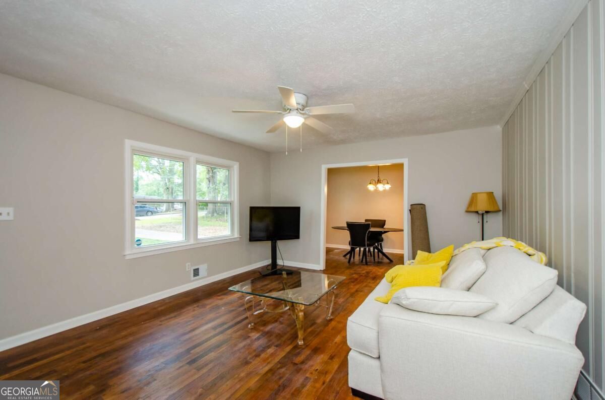 123 Arnold Place Property Photo 2