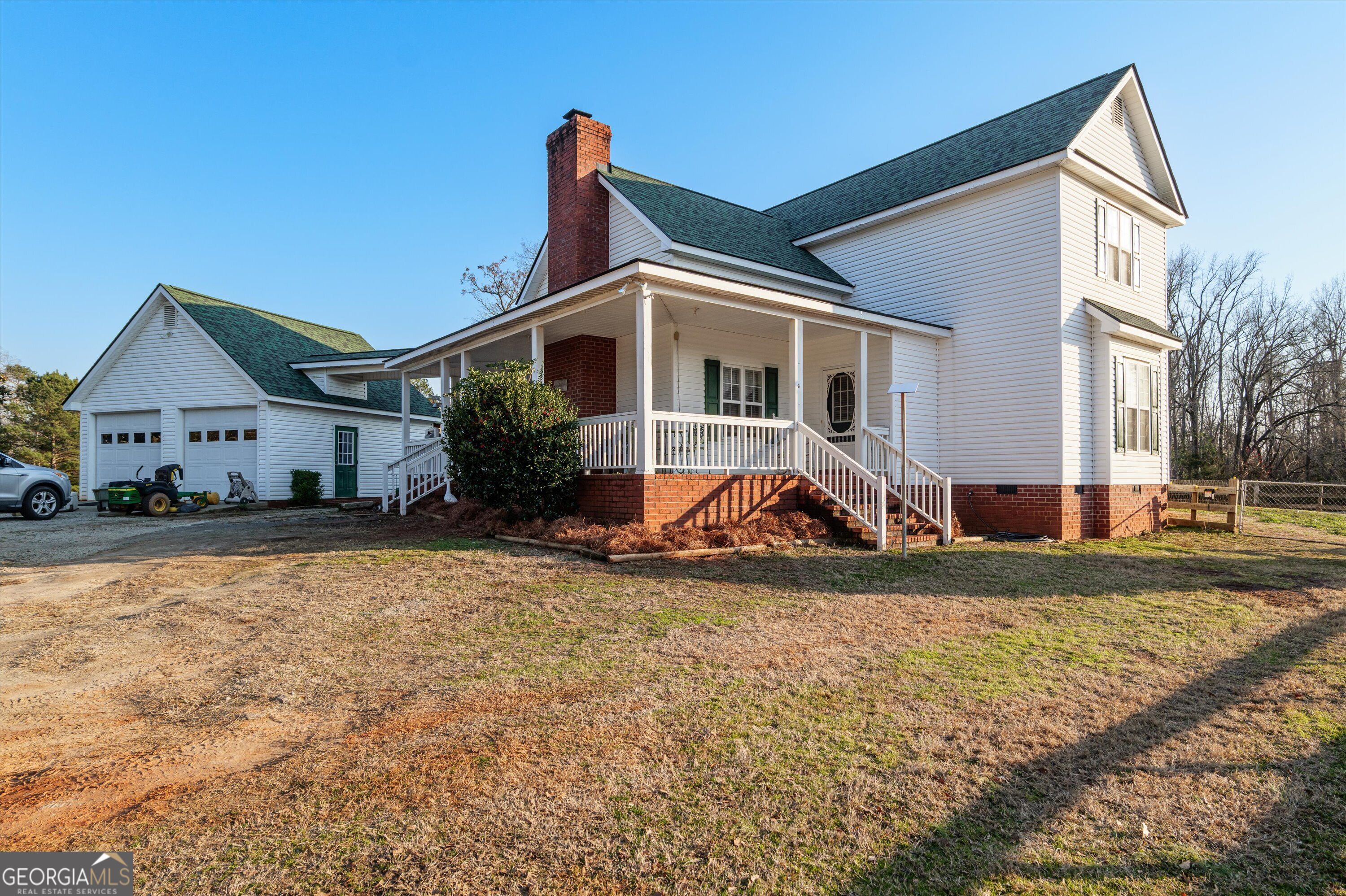 5660 White Oak Road Property Photo 1