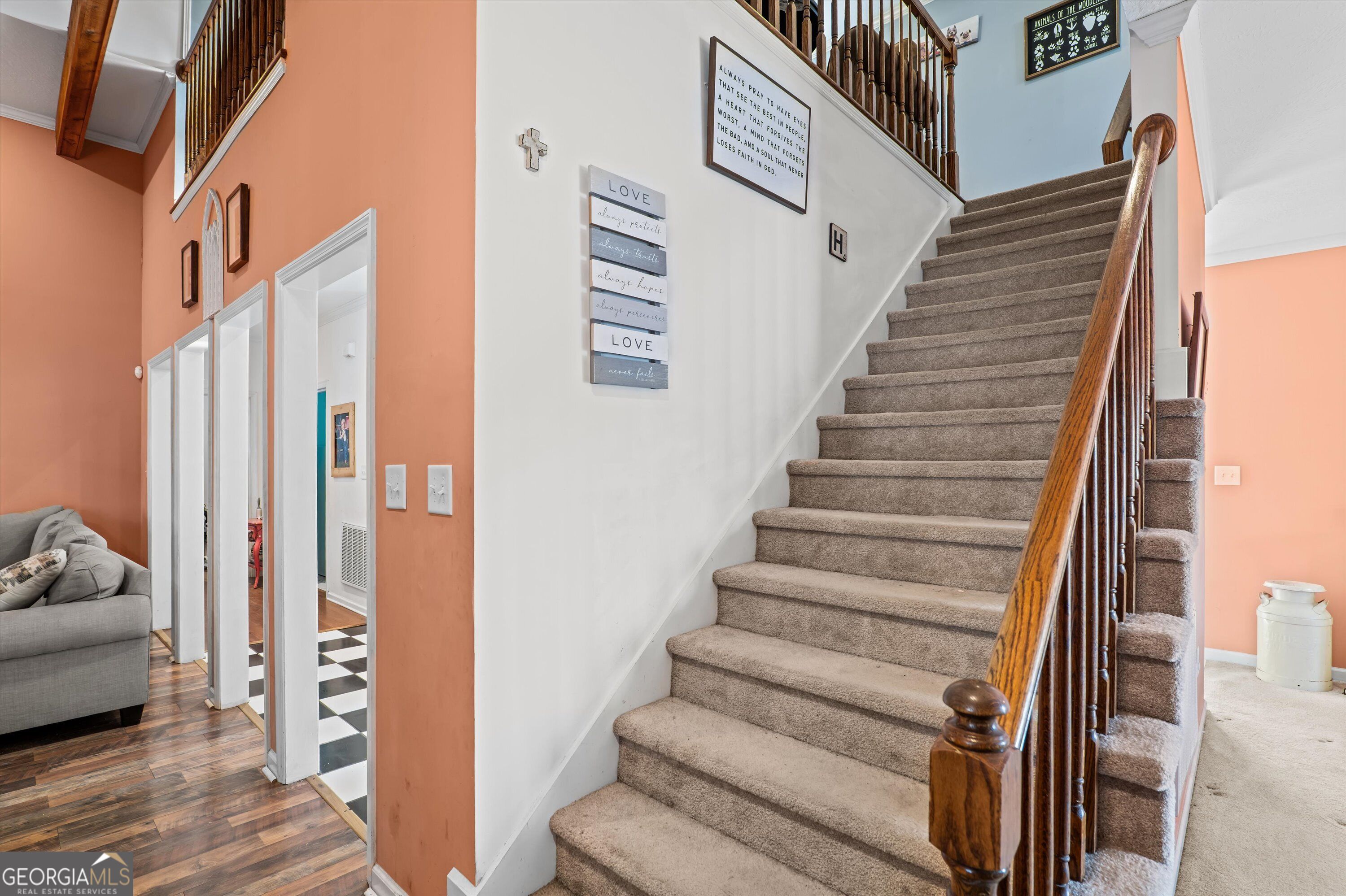 5660 White Oak Road Property Photo 4