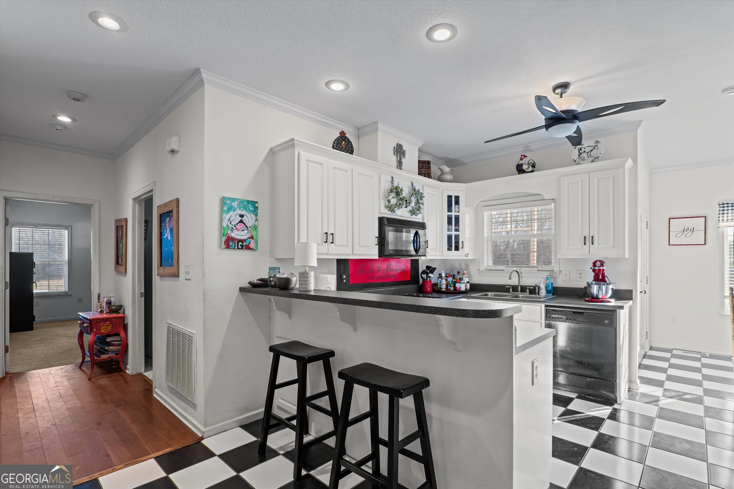 5660 White Oak Road Property Photo 11