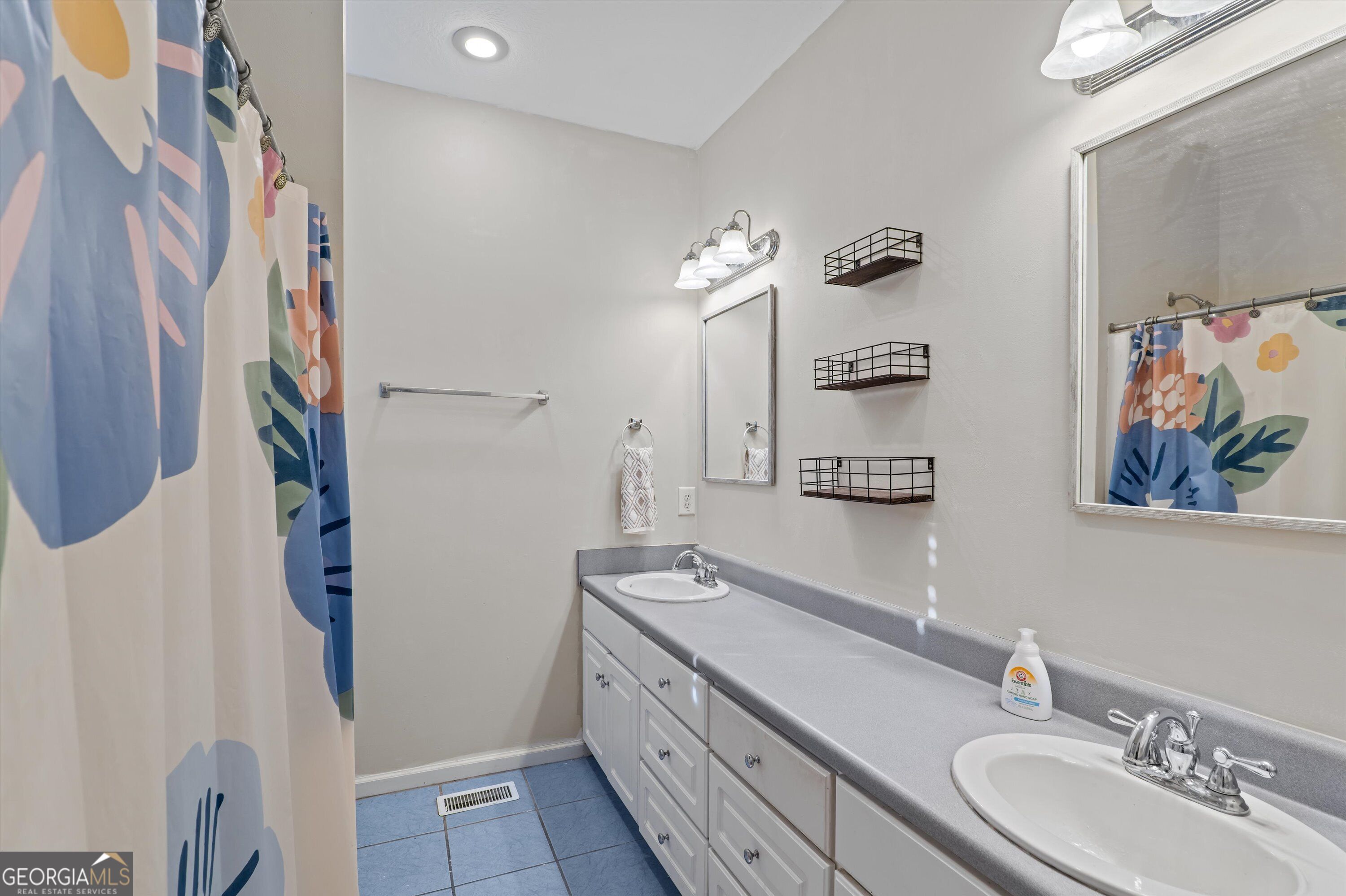5660 White Oak Road Property Photo 21
