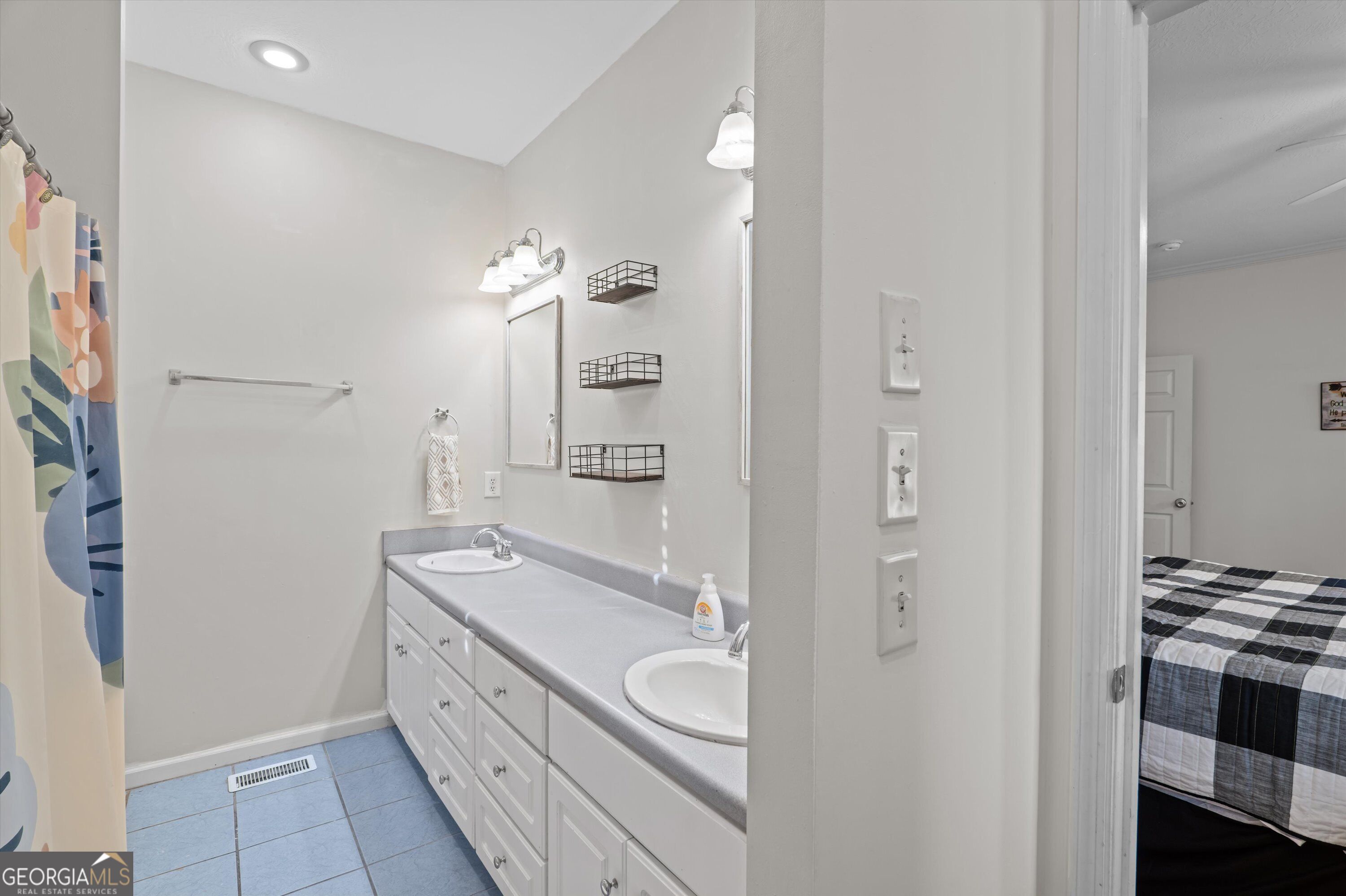 5660 White Oak Road Property Photo 22