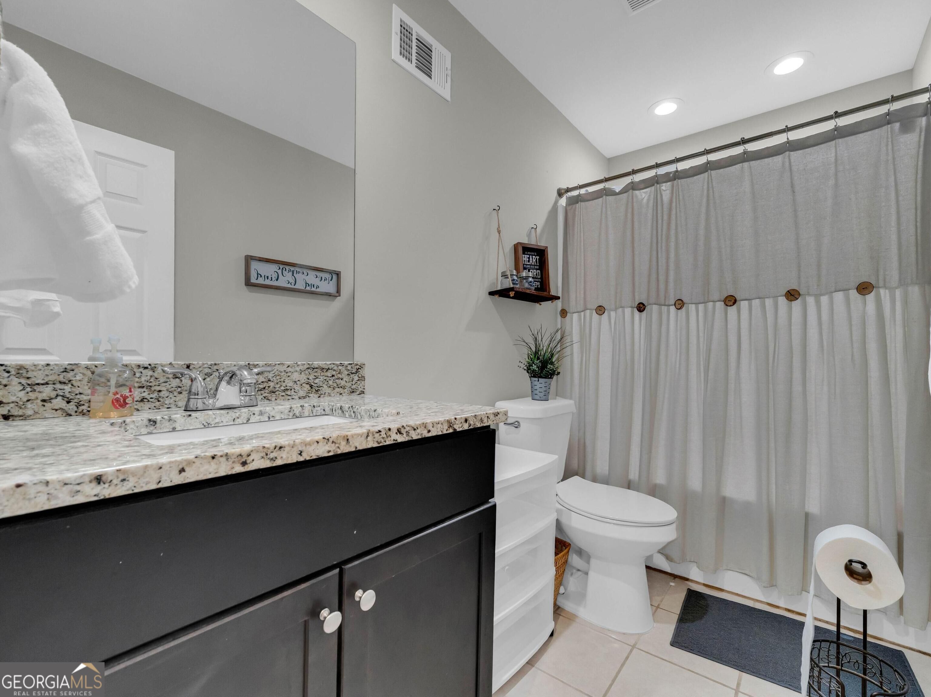 1377 Charleston Avenue Property Photo 17