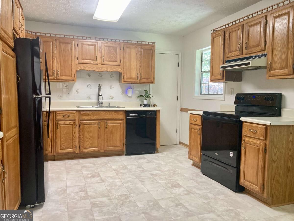 50 Foxboro Court Property Photo 4