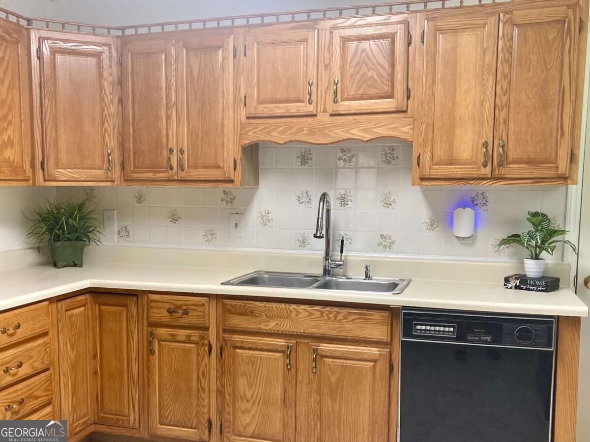 50 Foxboro Court Property Photo 7