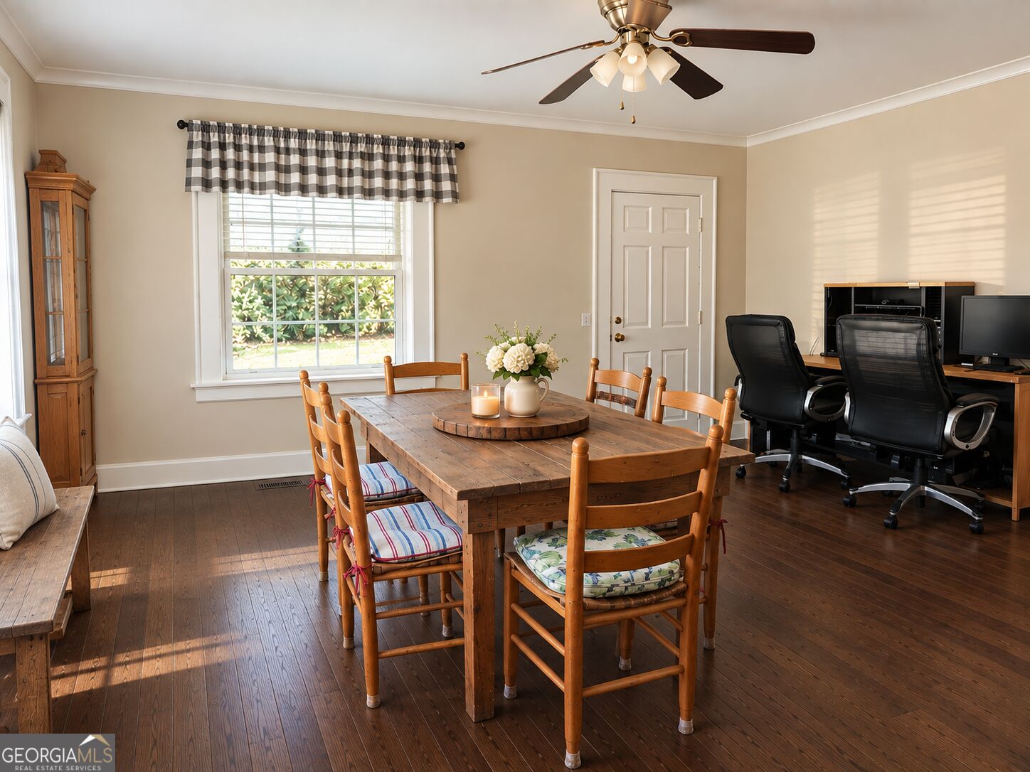 352 S Dugger Avenue Property Photo 8