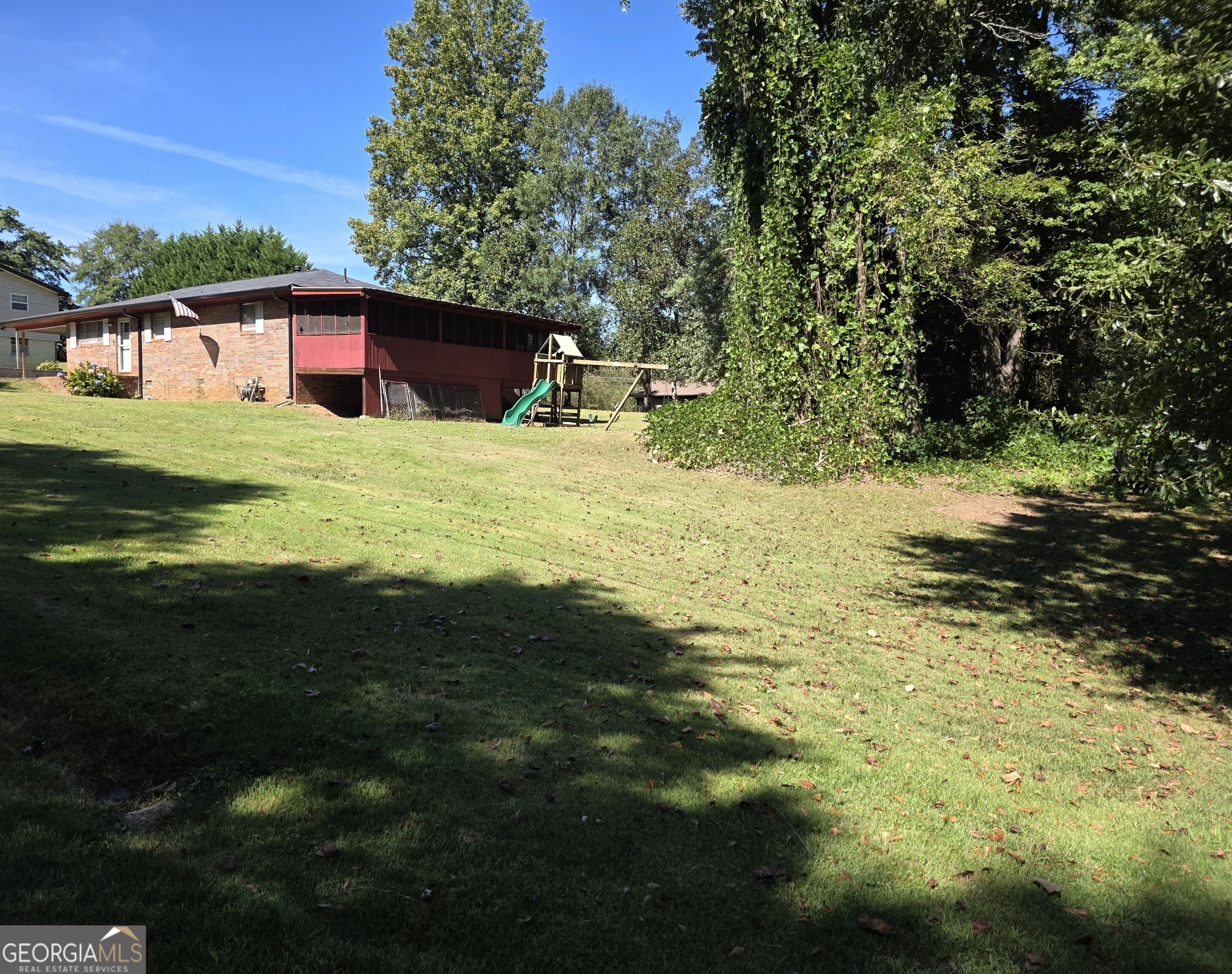 223 Lakeview Drive Property Photo 5