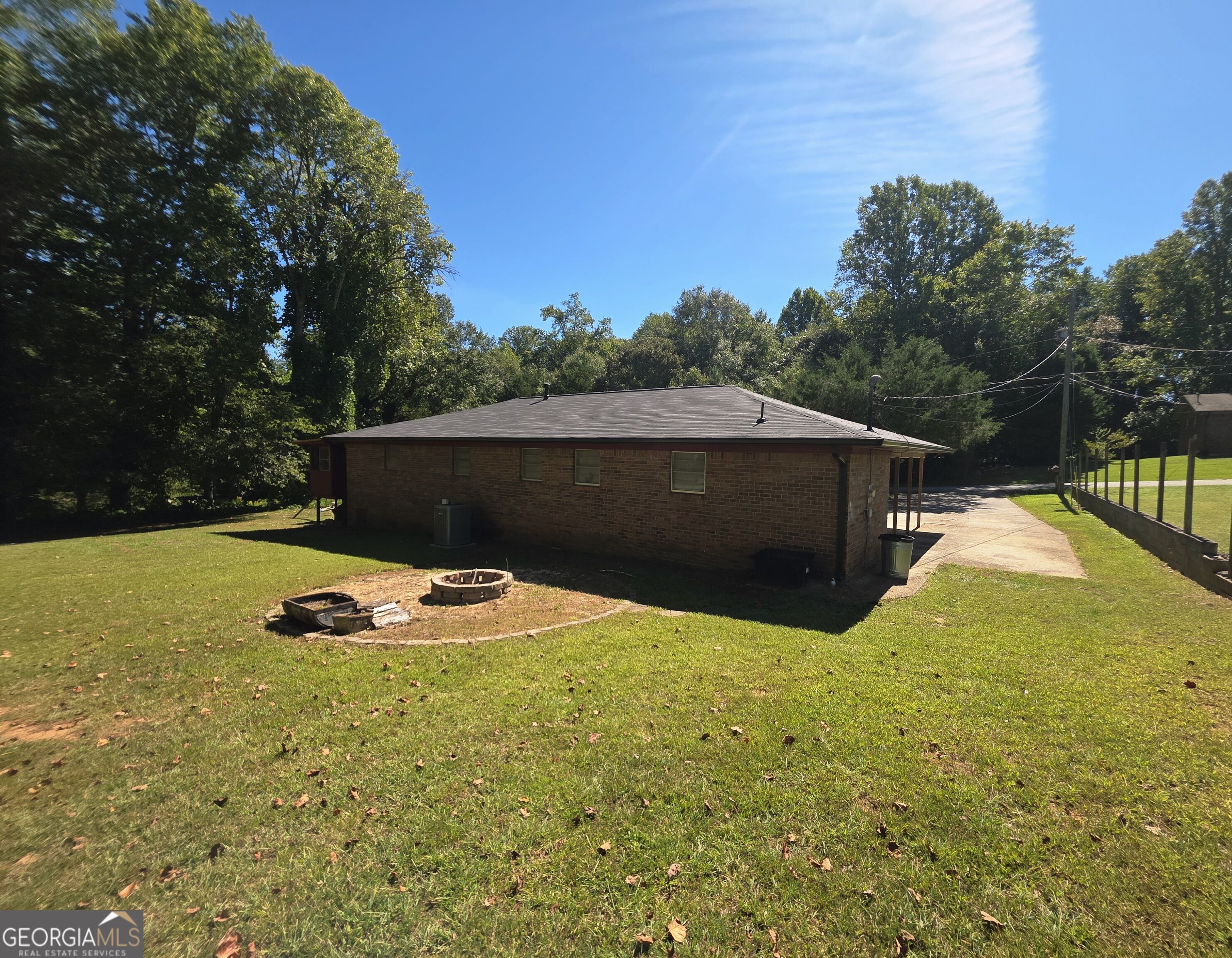 223 Lakeview Drive Property Photo 10