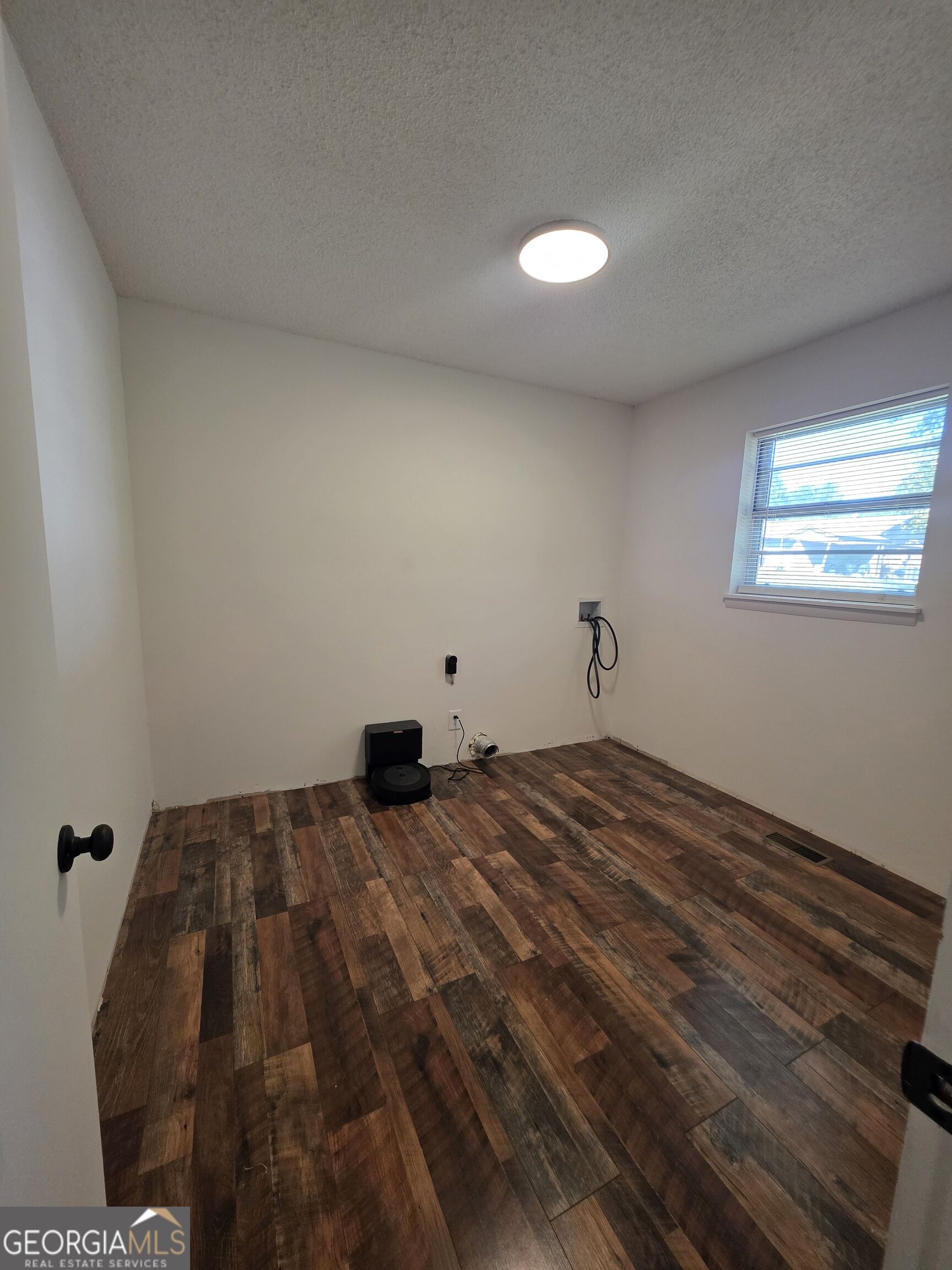 223 Lakeview Drive Property Photo 16