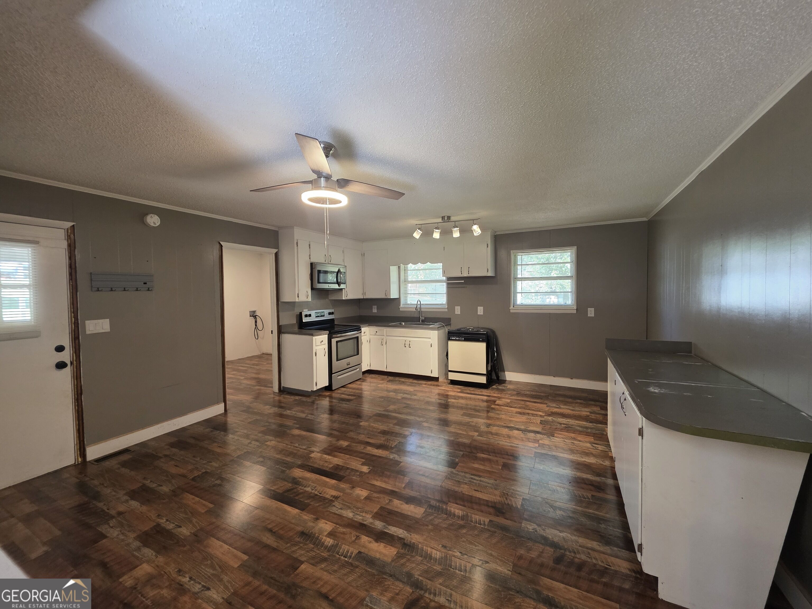 223 Lakeview Drive Property Photo 20