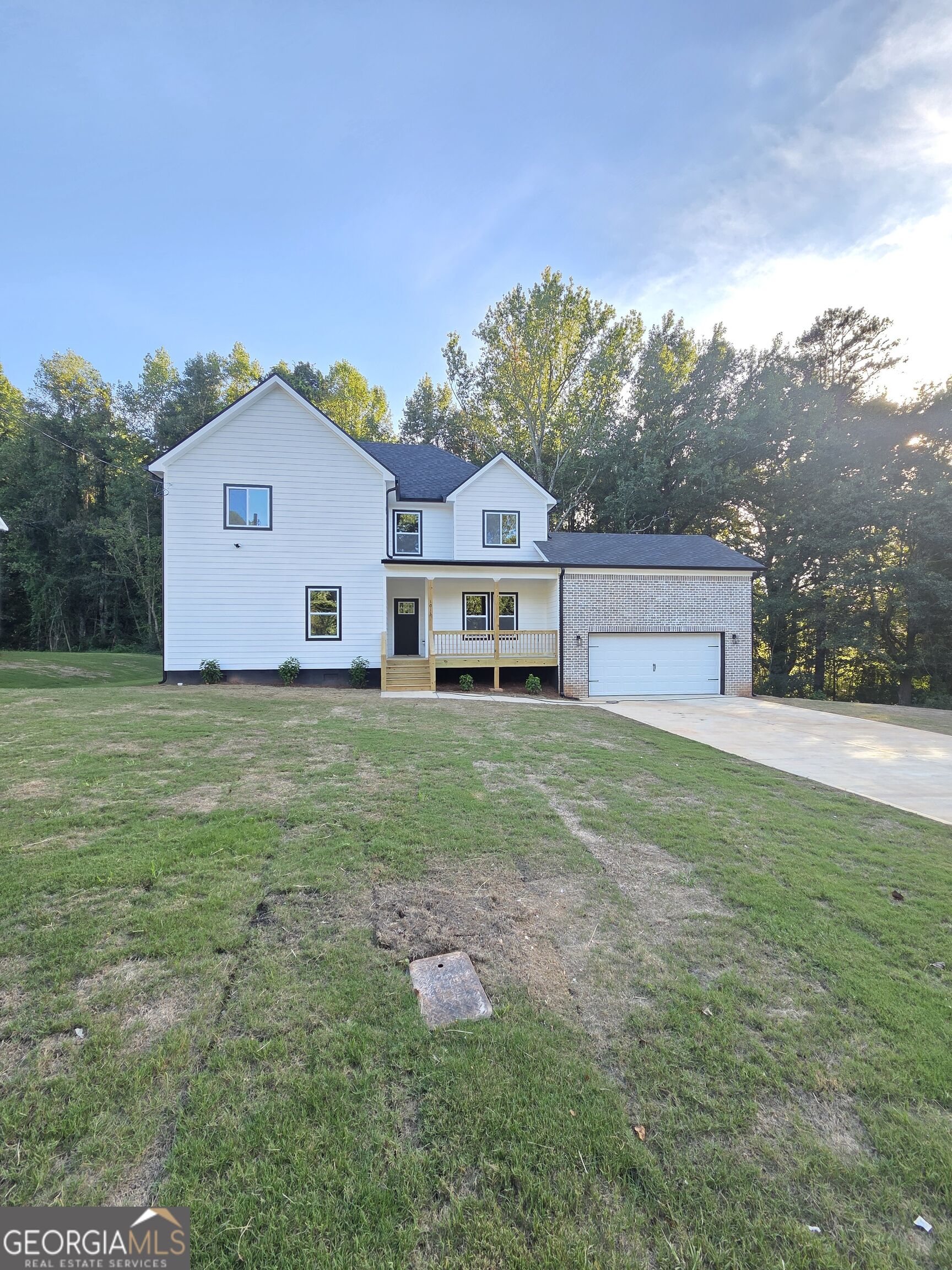1013 South Gordon Road Property Photo 1