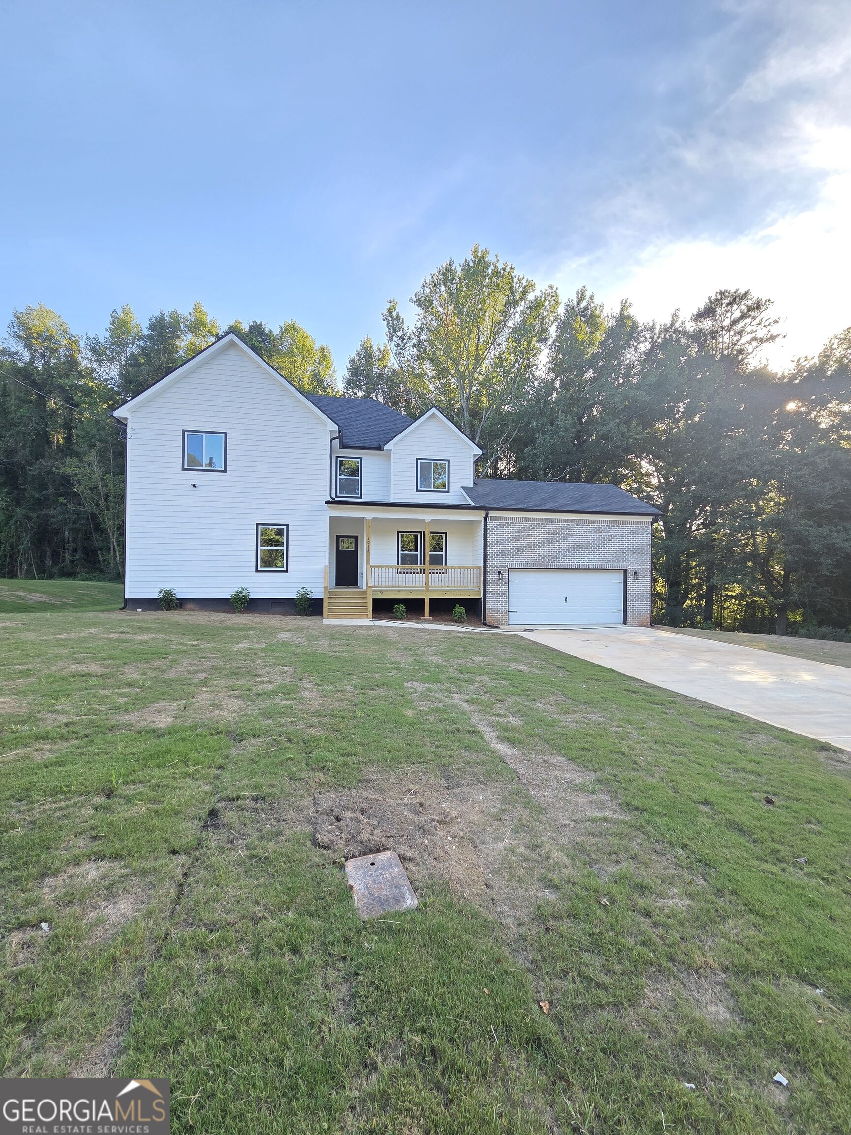 1013 South Gordon Road Property Photo 2
