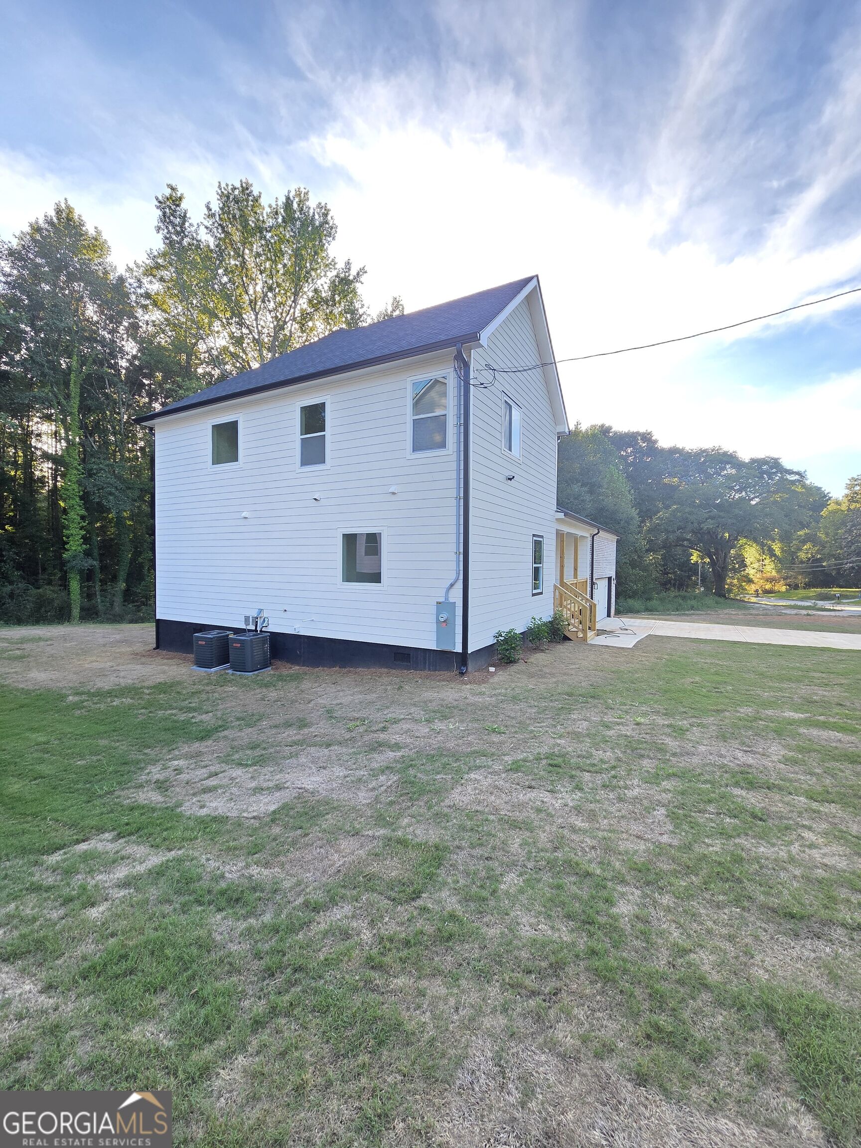 1013 South Gordon Road Property Photo 4