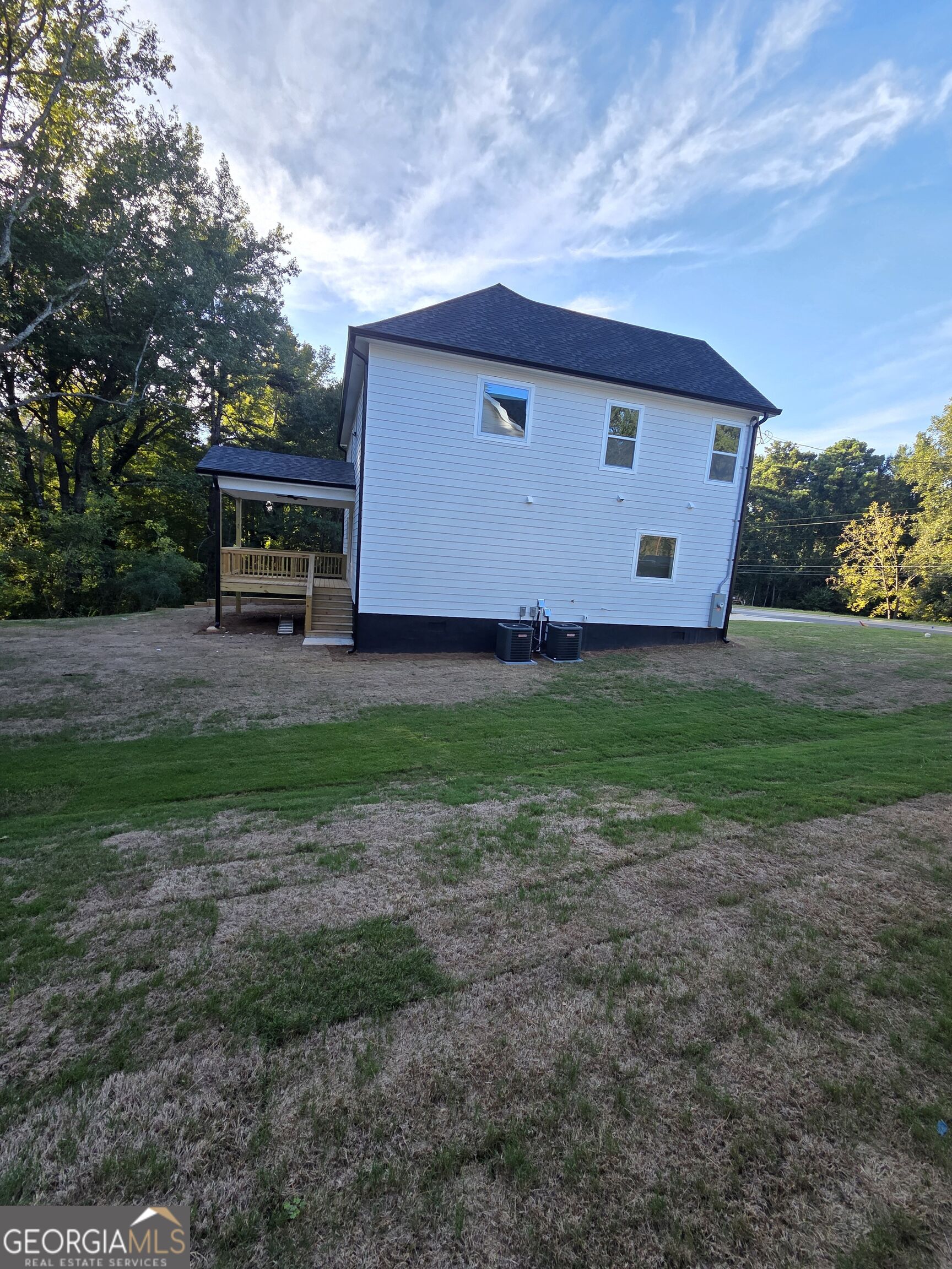1013 South Gordon Road Property Photo 5