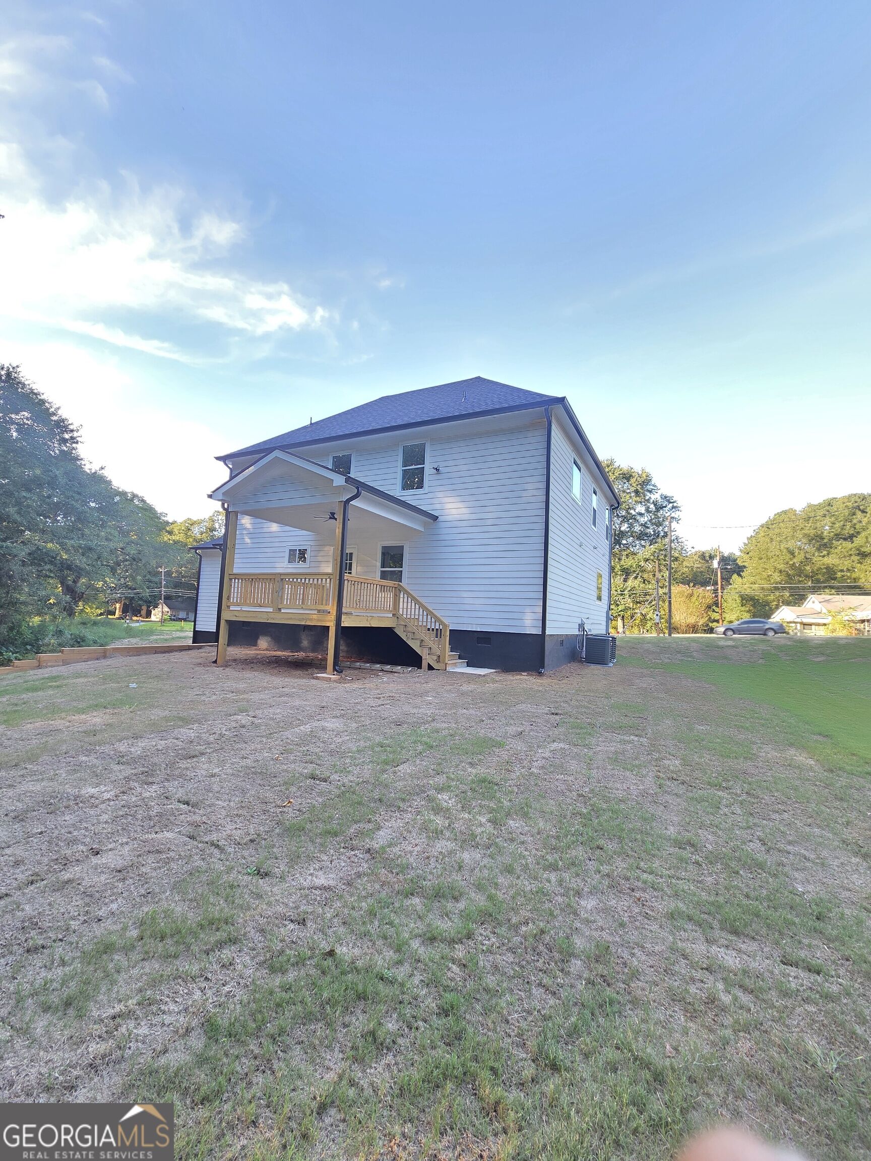 1013 South Gordon Road Property Photo 6