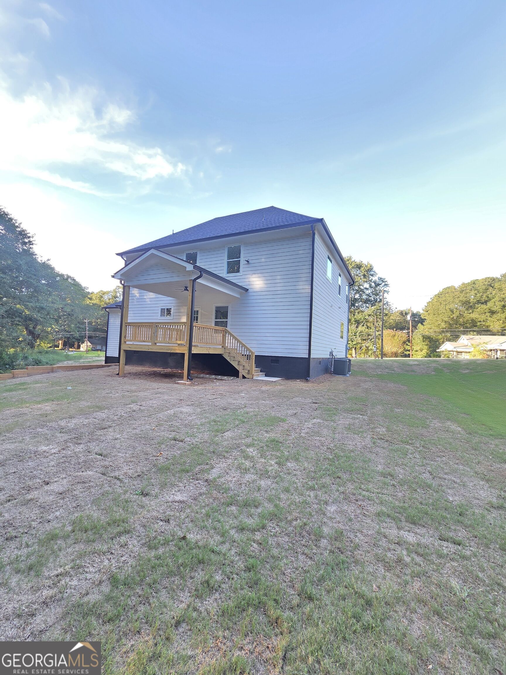1013 South Gordon Road Property Photo 8