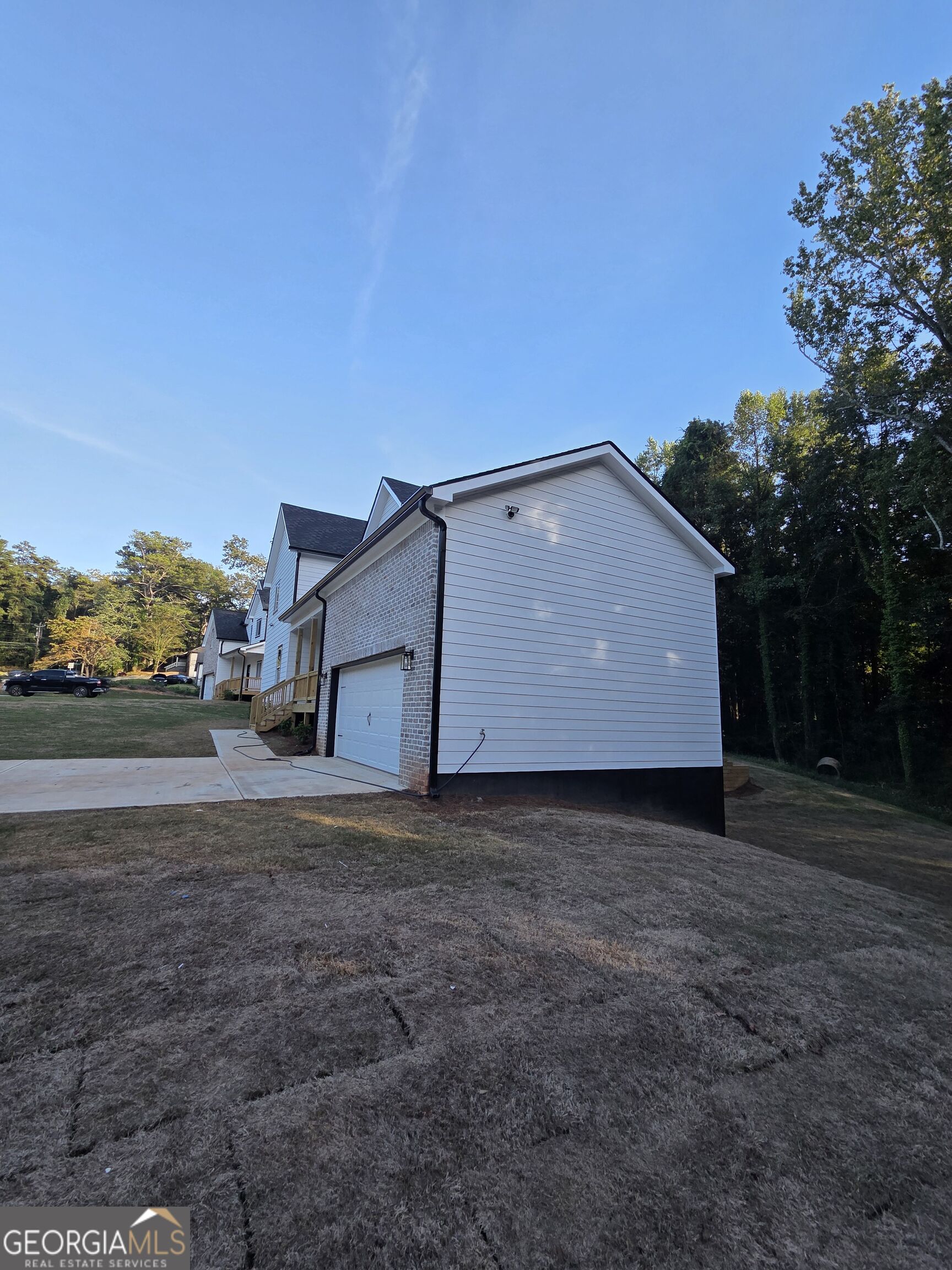 1013 South Gordon Road Property Photo 10