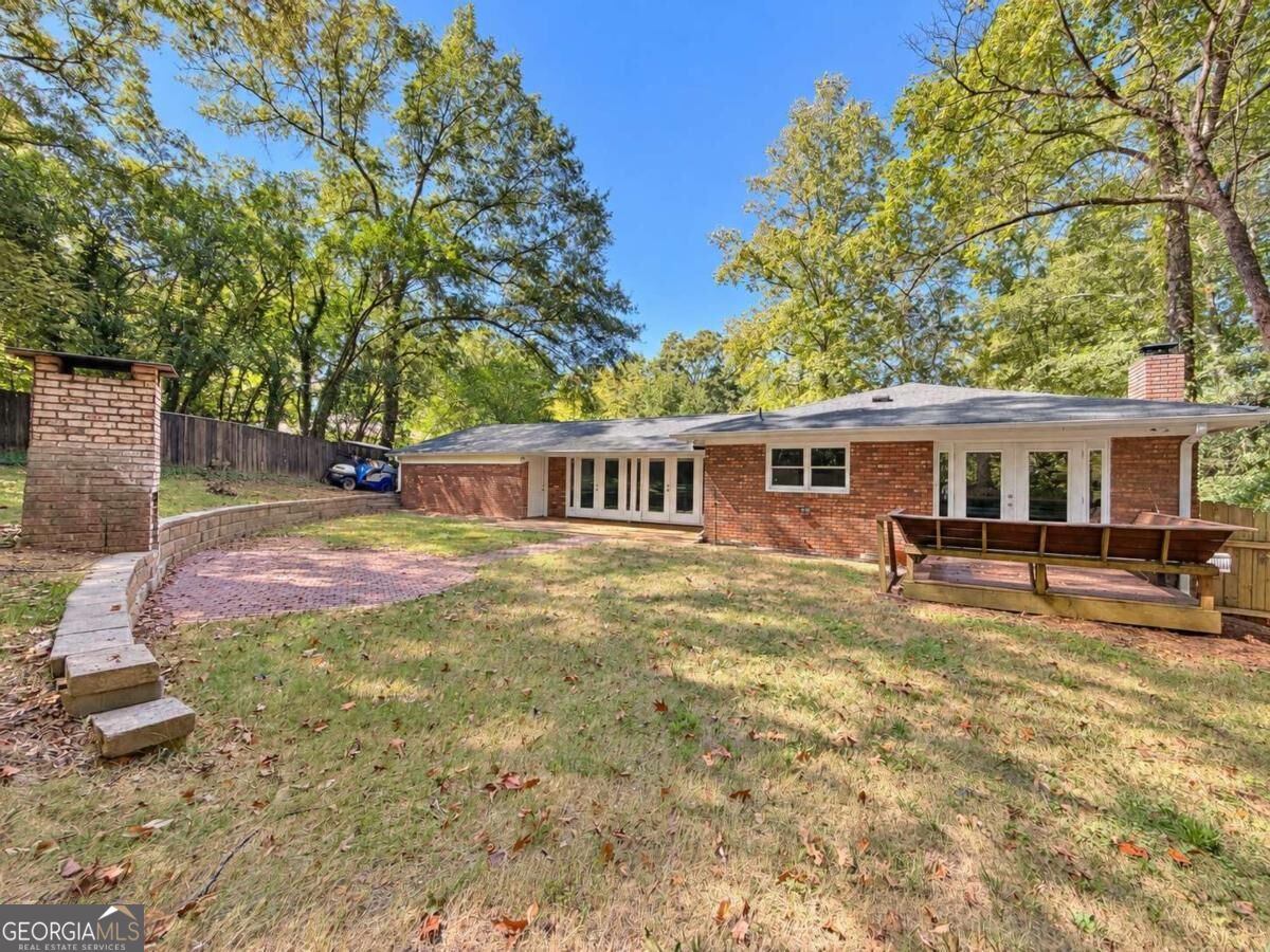 278 Rhodes Drive Property Photo 2