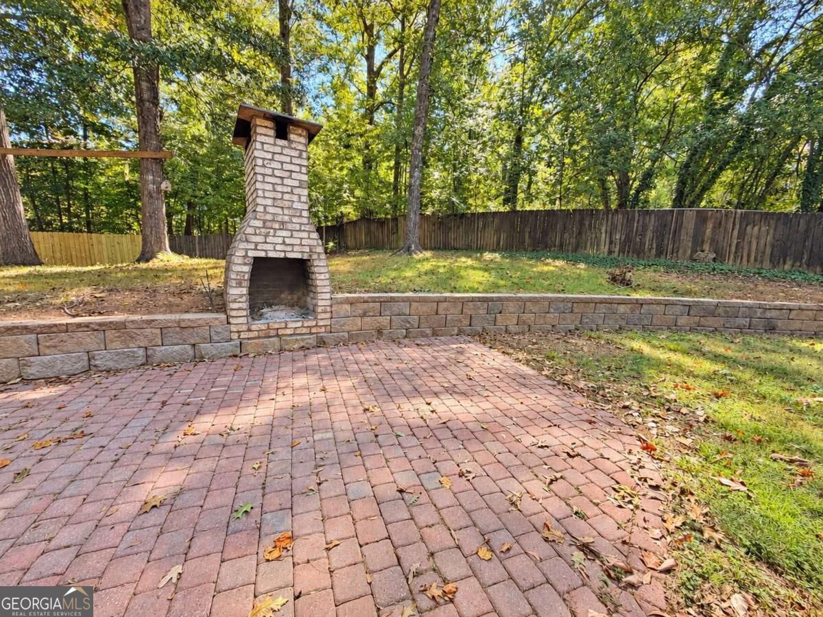 278 Rhodes Drive Property Photo 3