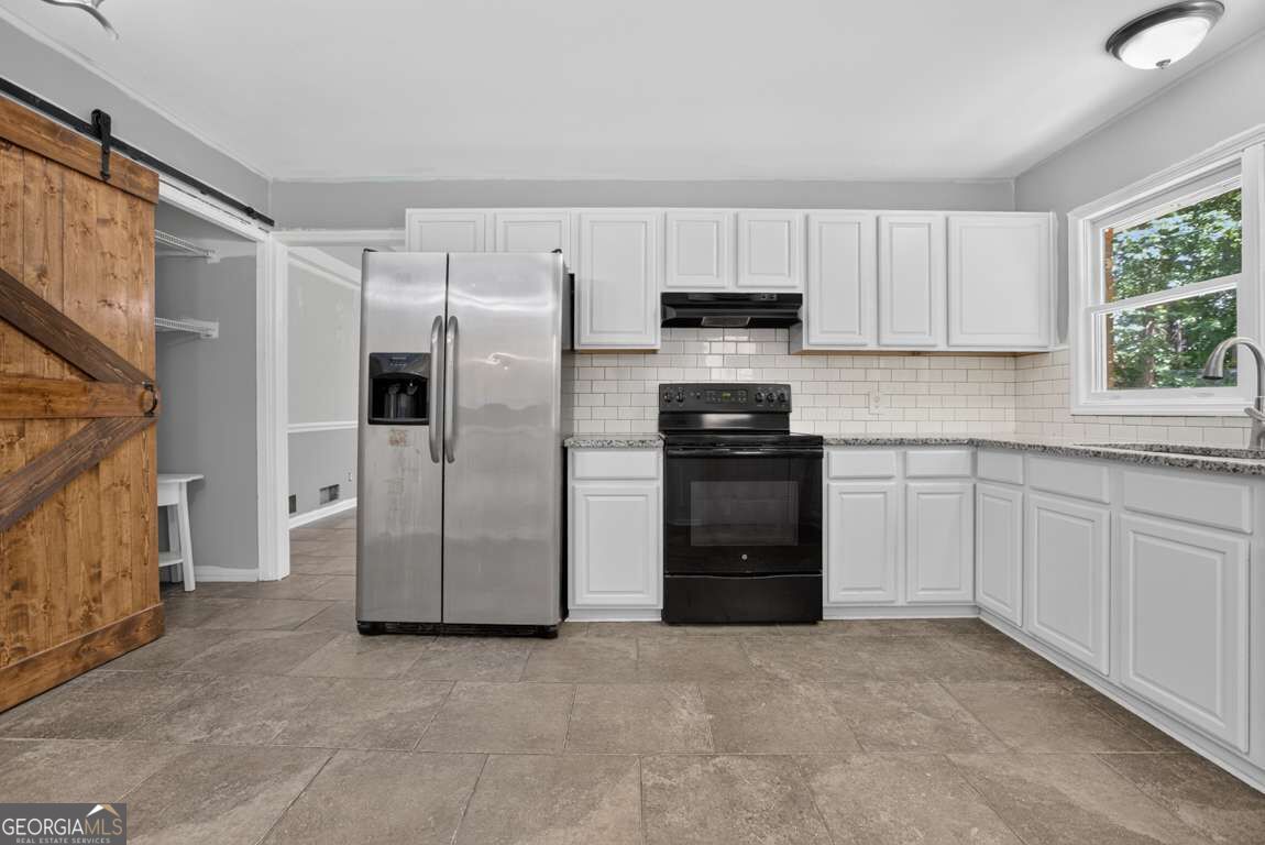 278 Rhodes Drive Property Photo 12