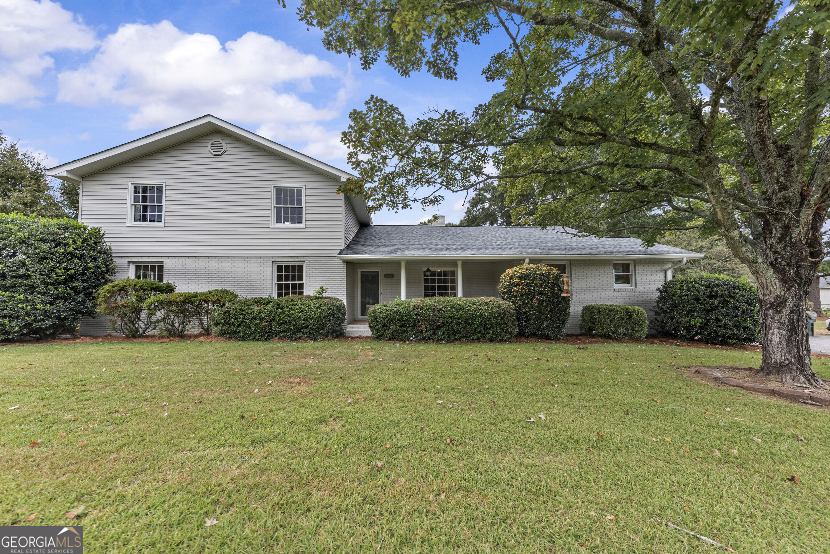 1121 Ward Road Property Photo 2
