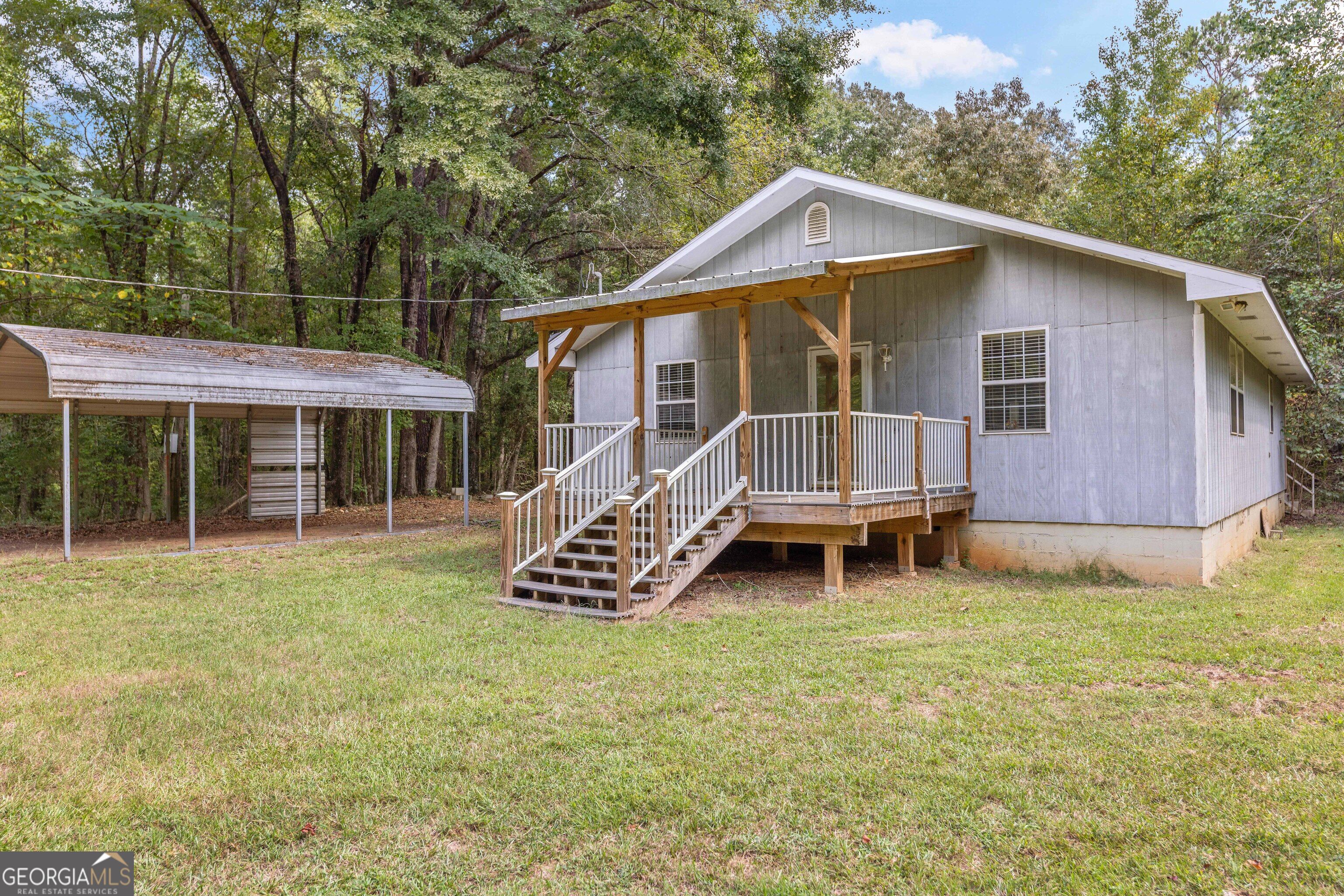 5301 Geneva Highway Property Photo 1