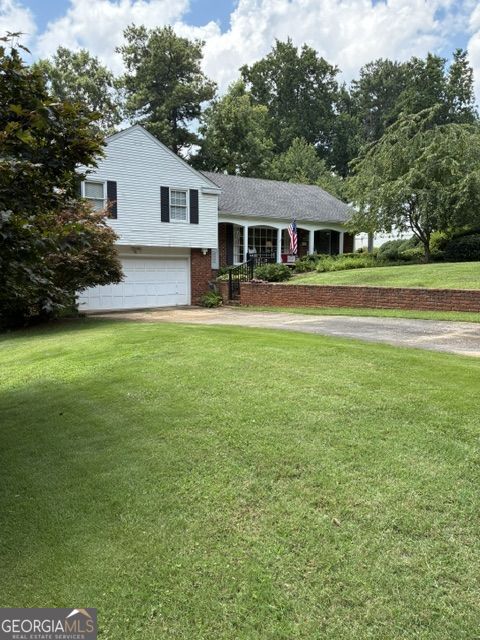 645 Patrick Place Property Photo 3