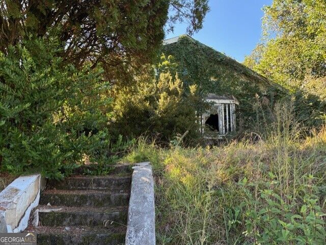 1932 M L King Jr Boulevard Property Photo 1