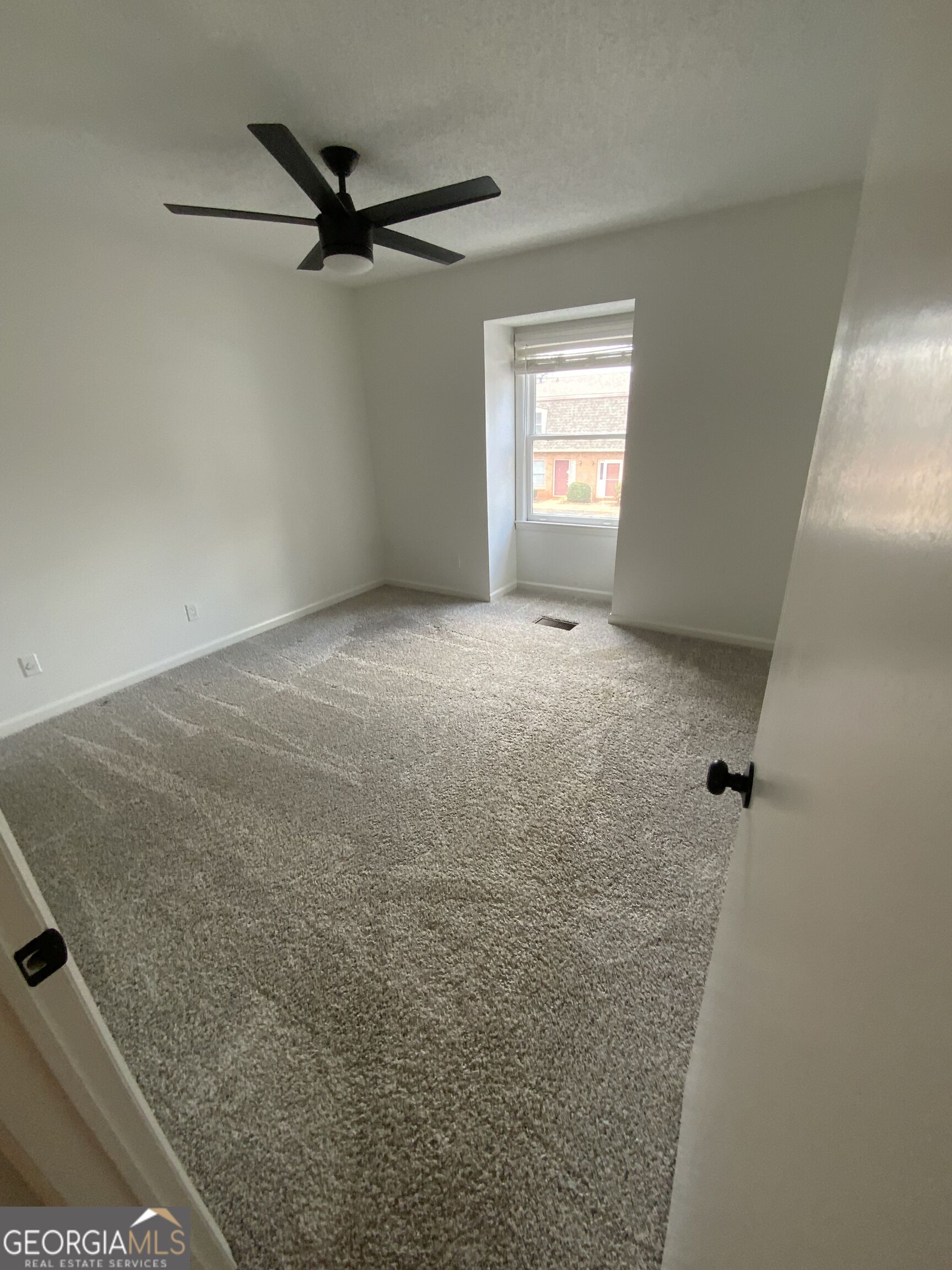 3925 Mountain View Rd # F4 Property Photo 6