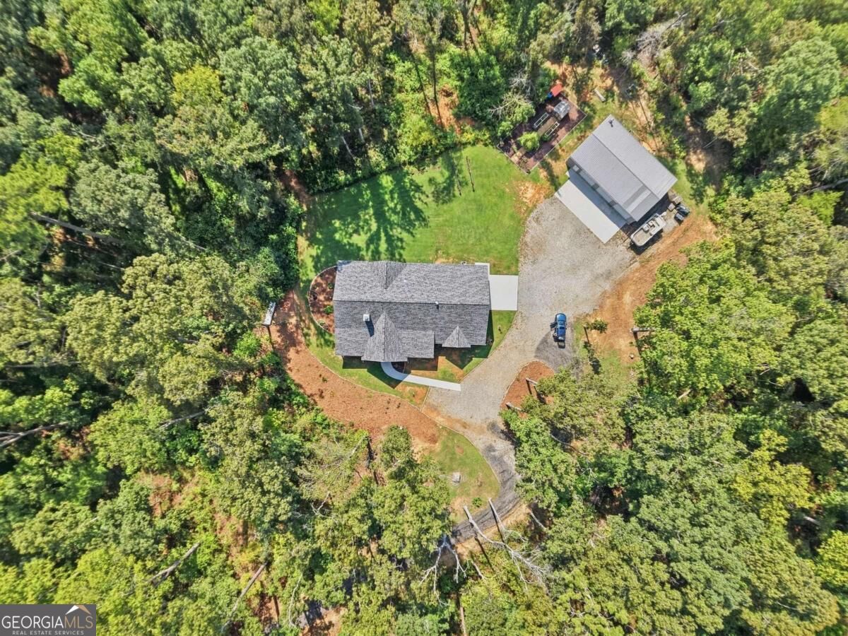 1608 Thompson Lane Property Photo 1