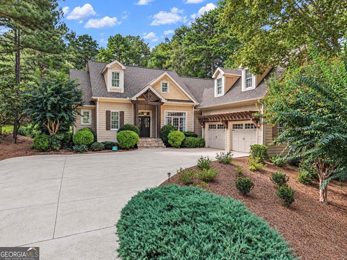 107 Oakton N Property Photo 1