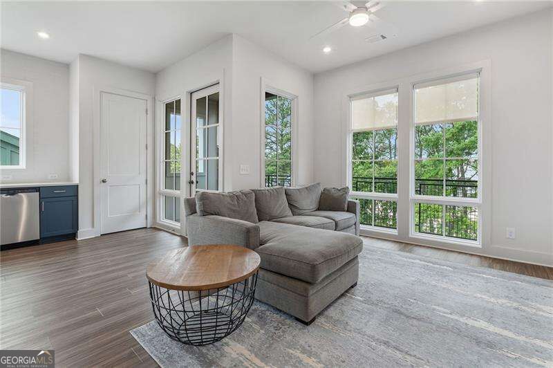 1290 Longreen Terr Nw # 2 Property Photo 3