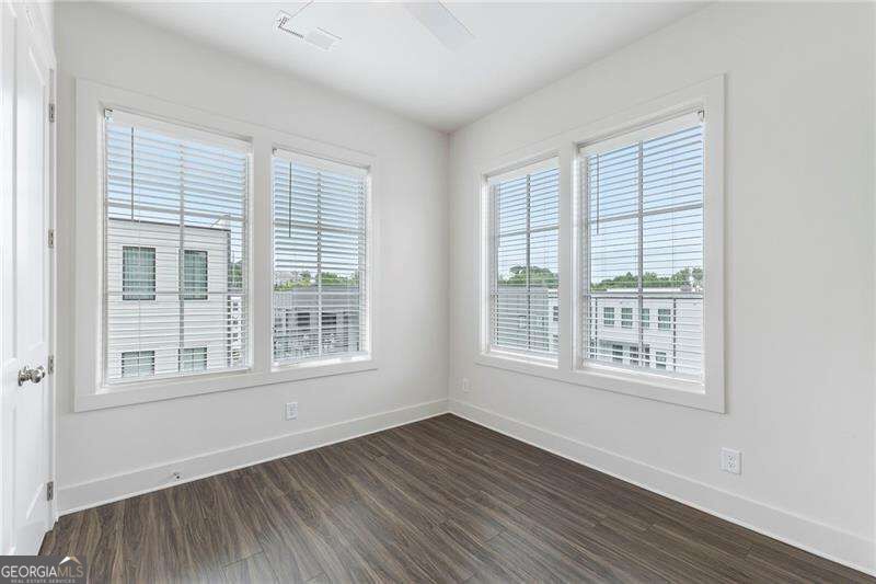 1290 Longreen Terr Nw # 2 Property Photo 7