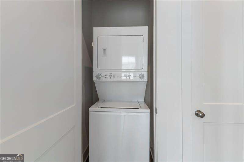 1290 Longreen Terr Nw # 2 Property Photo 11