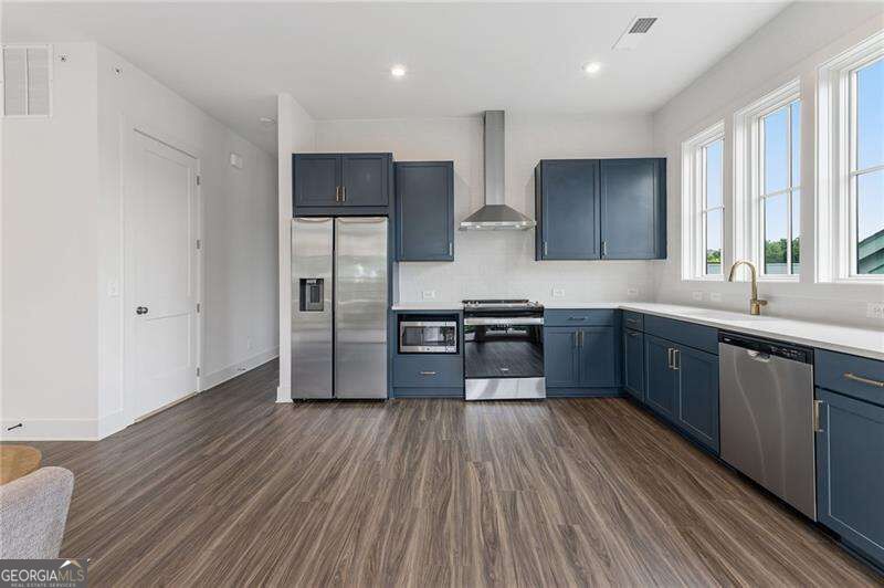 1290 Longreen Terr Nw # 2 Property Photo 12