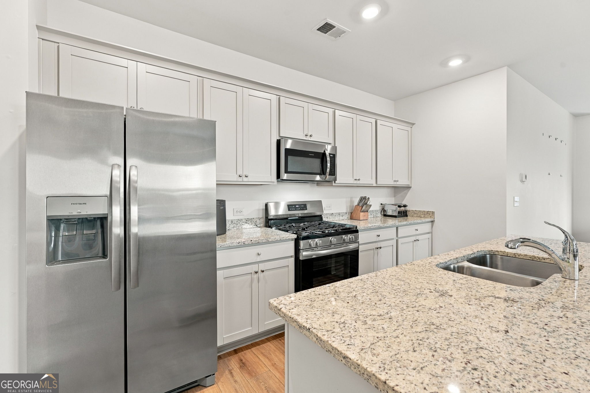 1241 Arnhem Drive Property Photo 12