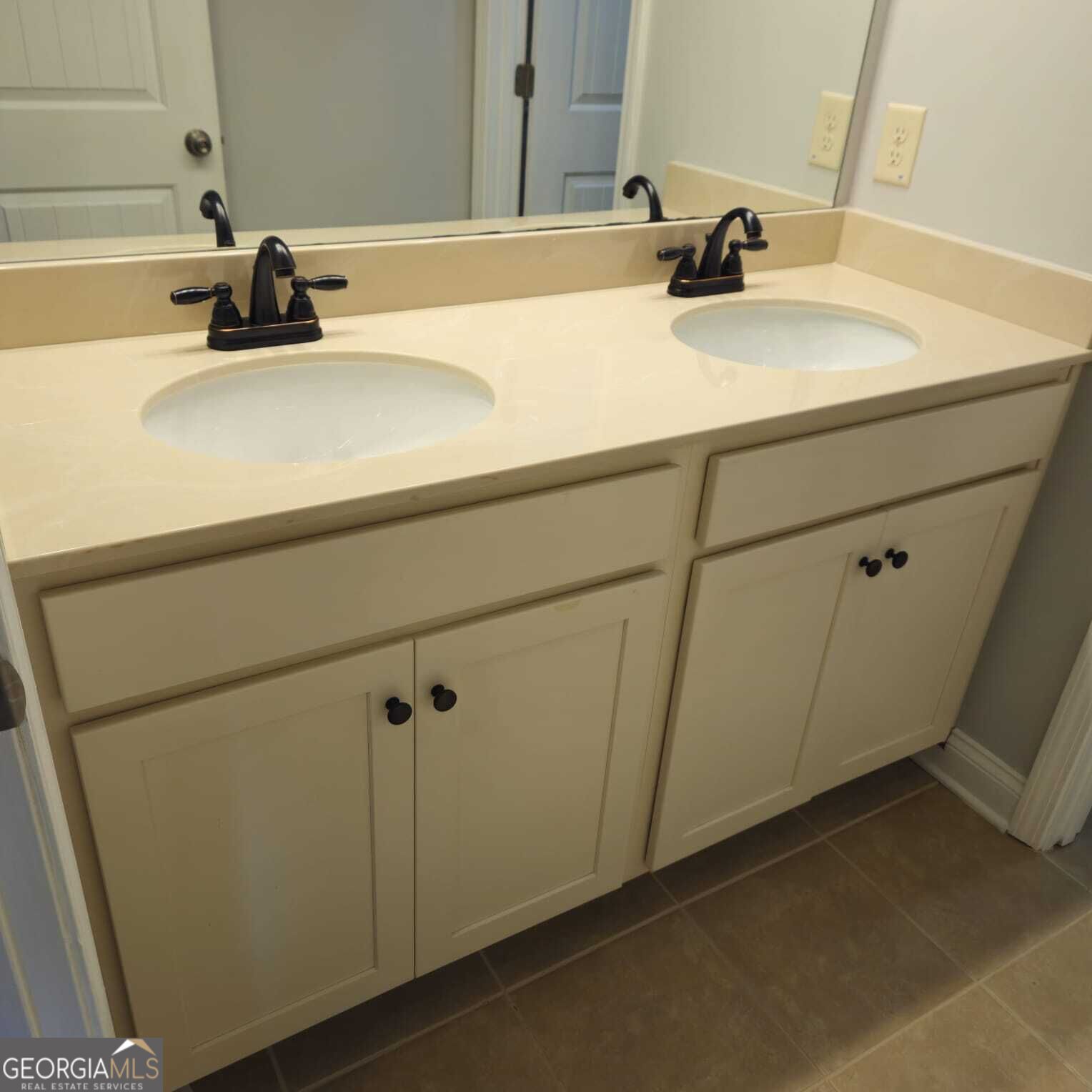 38 Stately Oaks Drive Se Property Photo 16