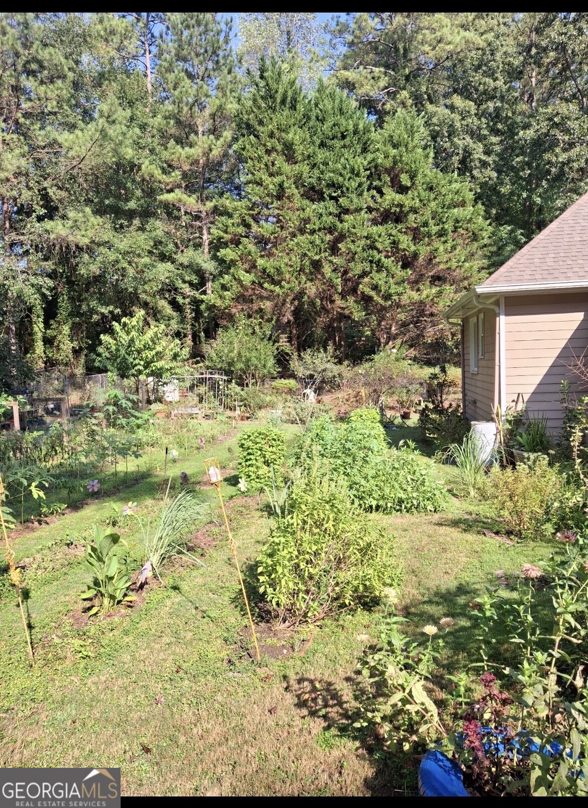 4695 Rutledge Drive Property Photo 4