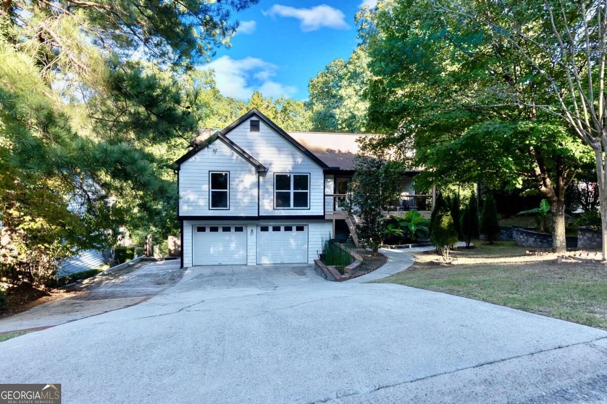 5507 Riverside Drive Property Photo 1