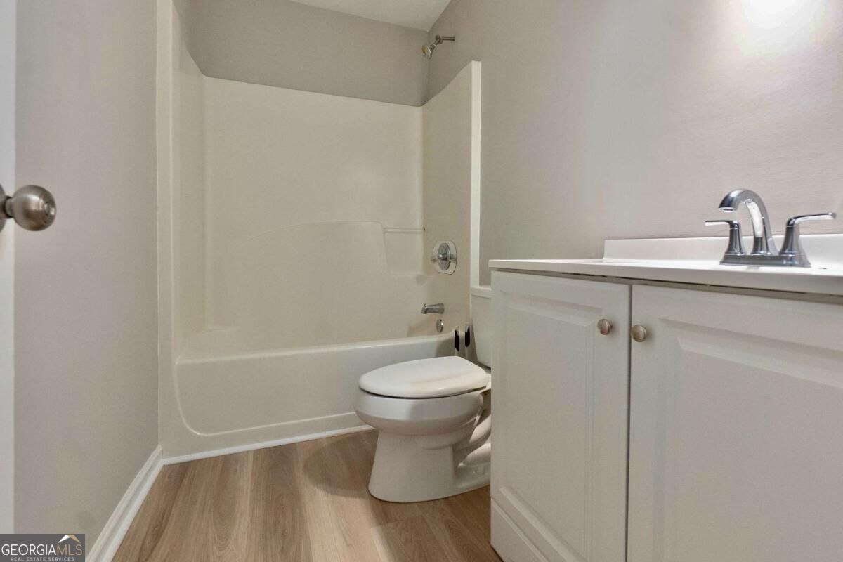 5507 Riverside Drive Property Photo 17