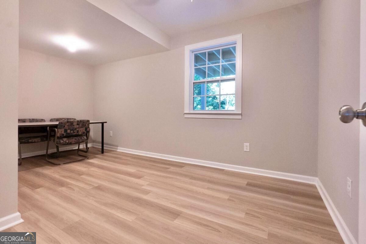 5507 Riverside Drive Property Photo 20