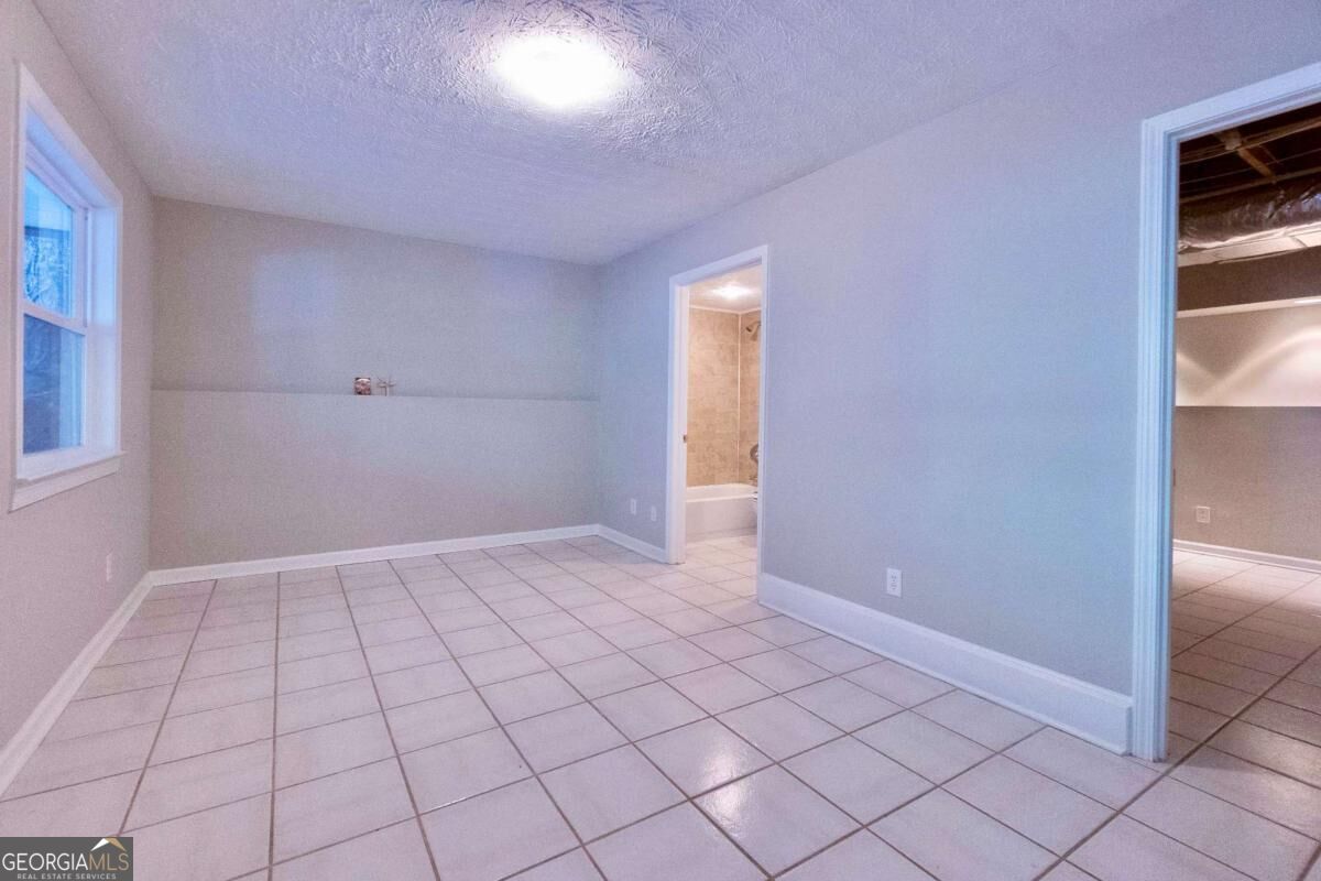 5507 Riverside Drive Property Photo 21