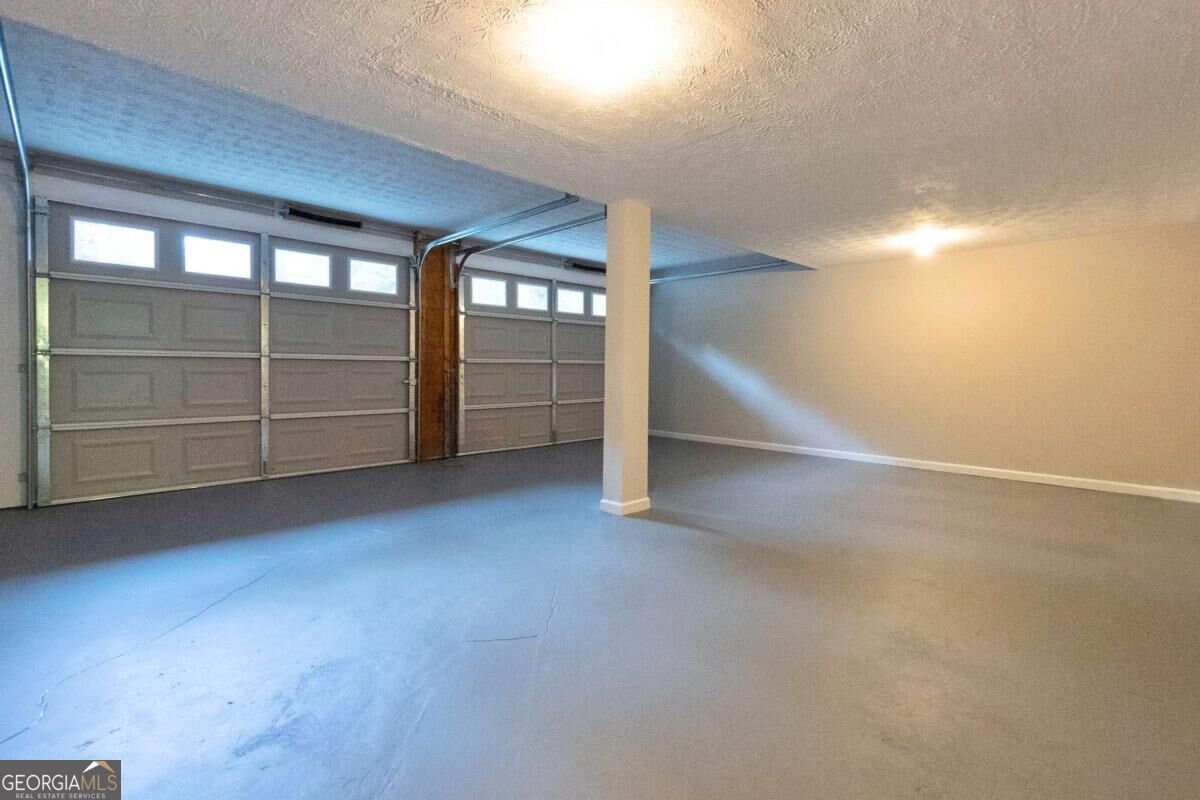 5507 Riverside Drive Property Photo 25
