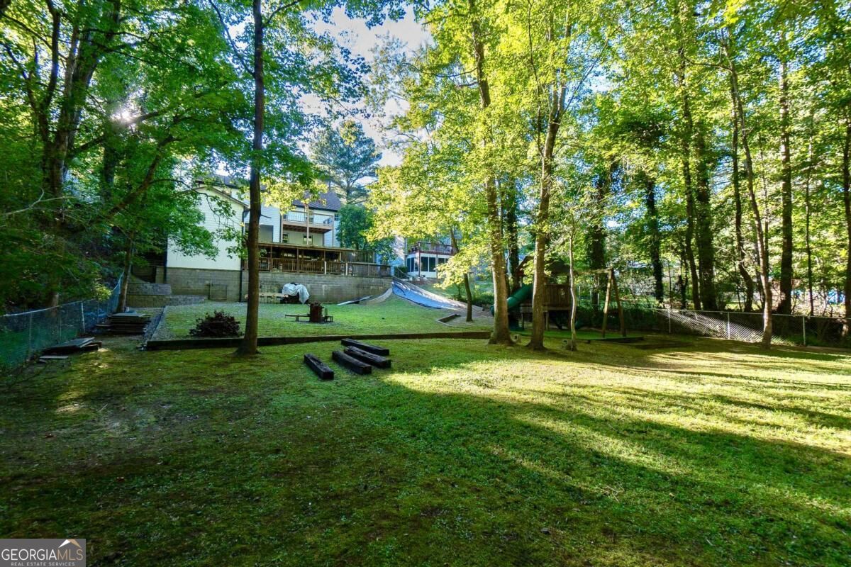 5507 Riverside Drive Property Photo 36
