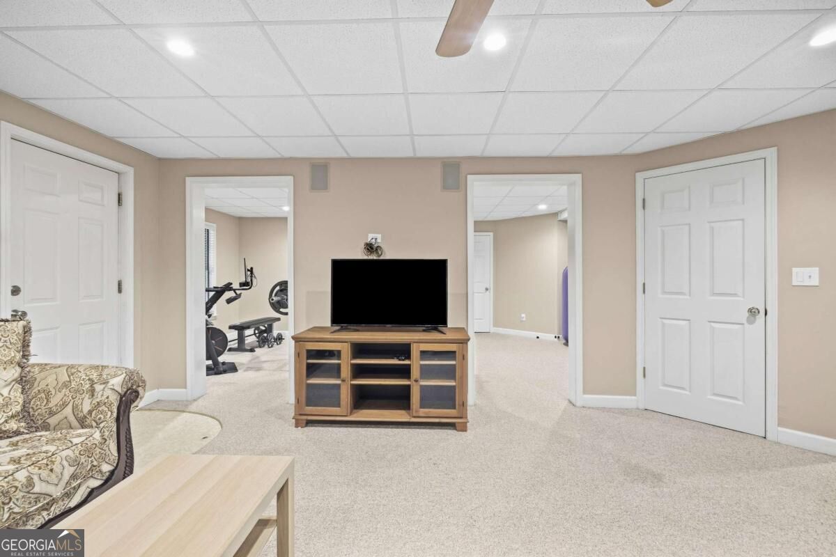 810 Millvale Place Property Photo 33
