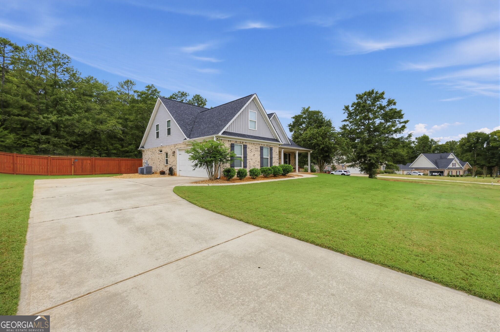 160 Jackson Drive Property Photo 2