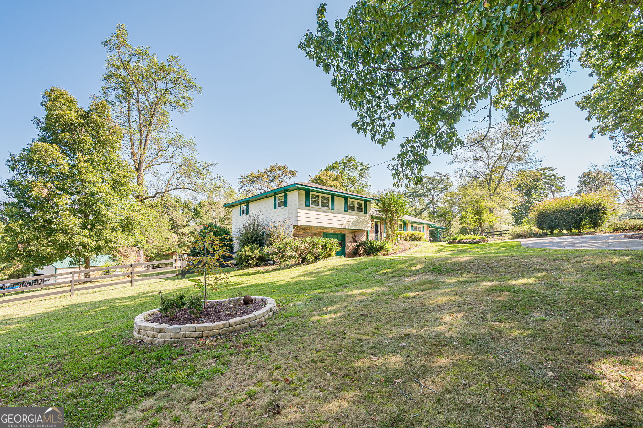 1276 Howell Property Photo 3